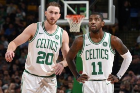 b体育官方网站-石宇奇赛点兑现，北京国安淘汰新疆男篮晋级四强，主帅激动落泪