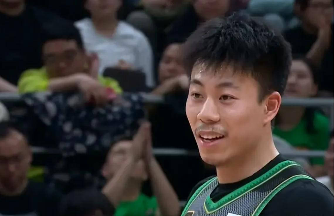 莱万多夫斯基爆冷击败SKT，出色防守震惊全场！